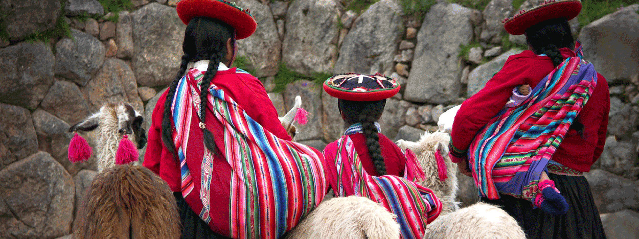 /resource/Images/southamerica/peru/headerimage/Peruvian-Girls-and-Alpacas-at-Sacsayhuaman,-Cusco-Peru.jpg