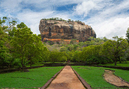 sigiriya rock fortress srilanka